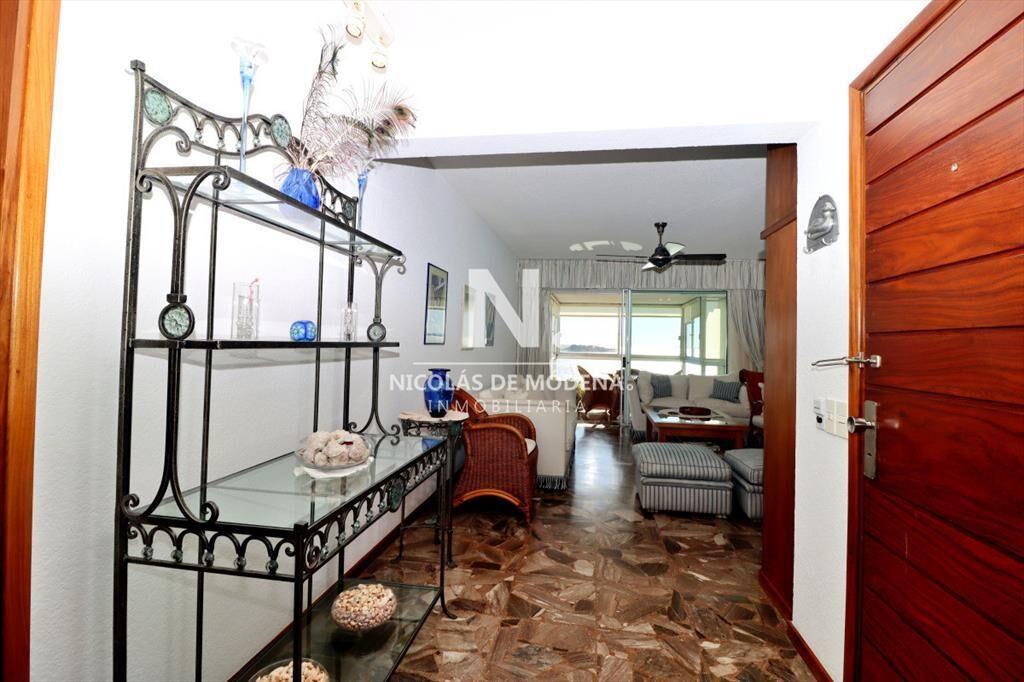 Venta de Apartamento de 3 dormitorios Frente al -