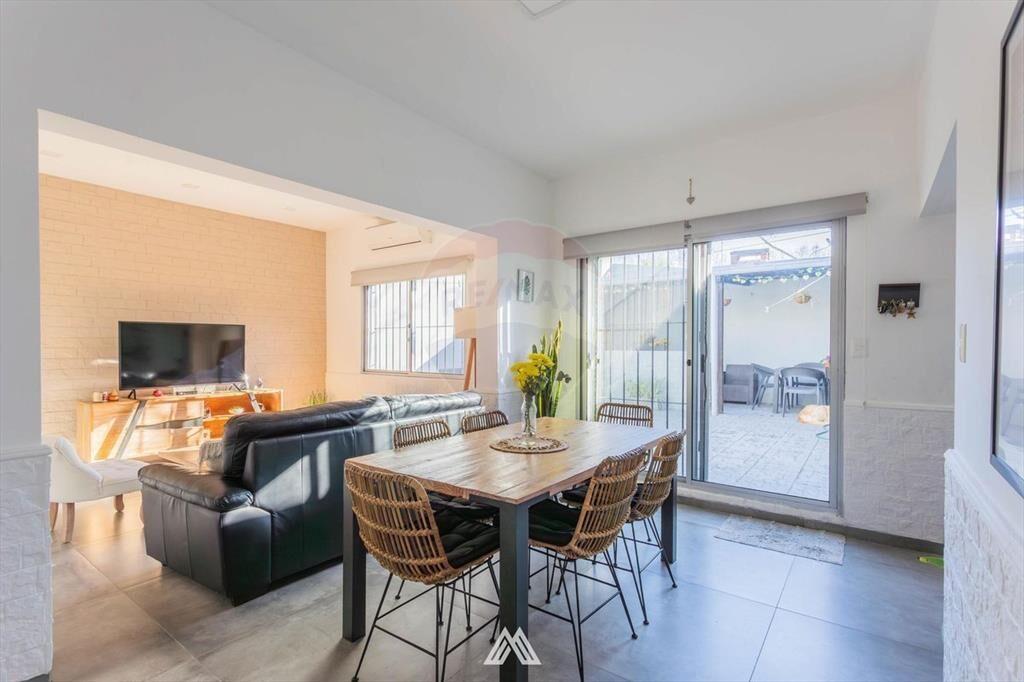 VENTA CASA 4 DORMITORIOS LAS PIEDRAS CENTRO