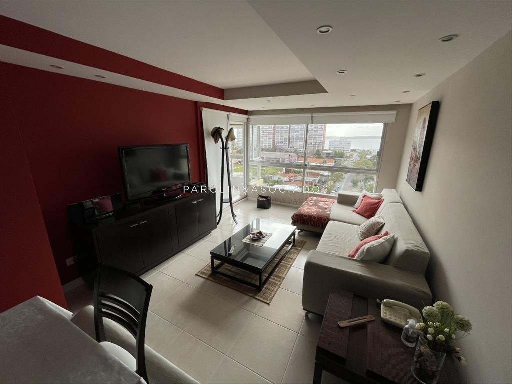Apartamento de 3 dormitorios con amenities en Punta del Est