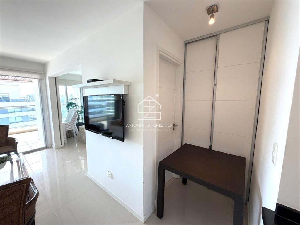 Apartamento en Brava, 2 dormitorios *