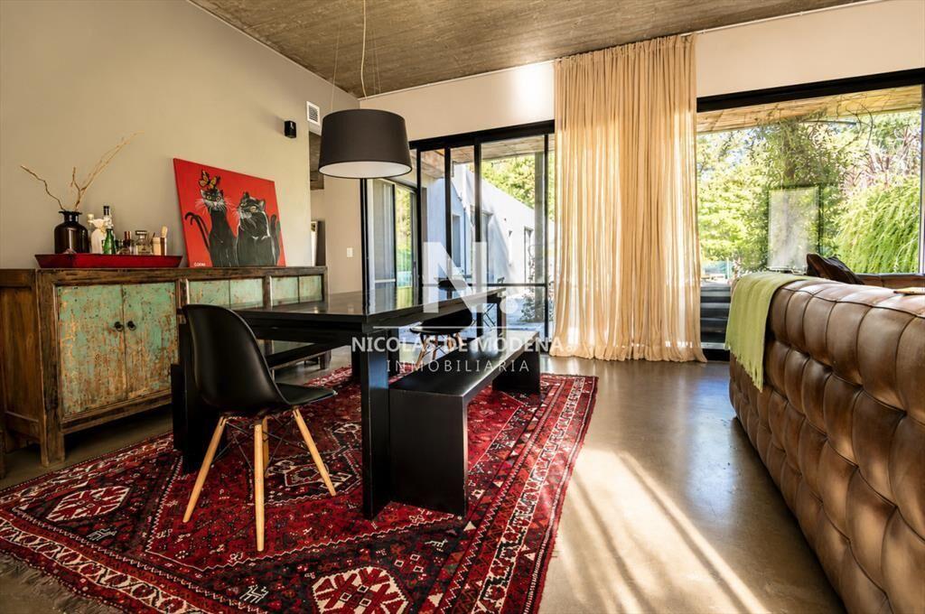 Excelente Casa Minimalista en Barrio Privado, La Arbolada -