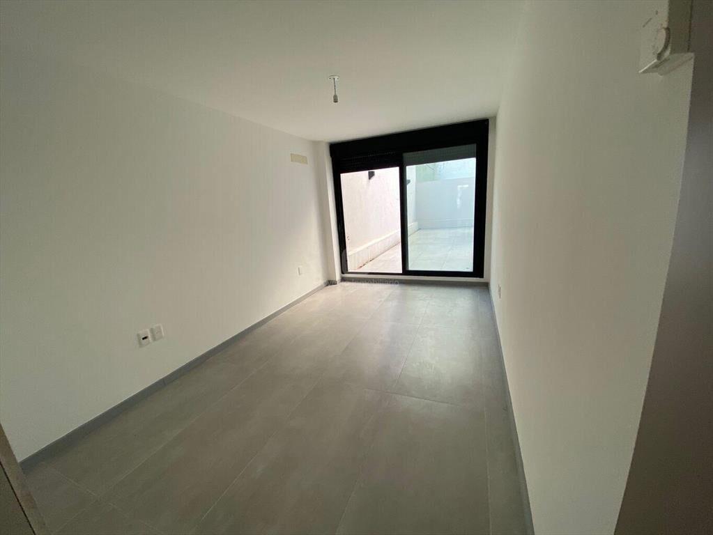 VWNTA APARTAMENTO UN DOMITORIO, PATIO + GARAJE POCITOSo + g