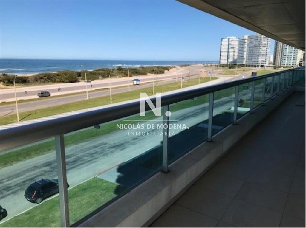 Hermoso departamento en venta con vista al mar.