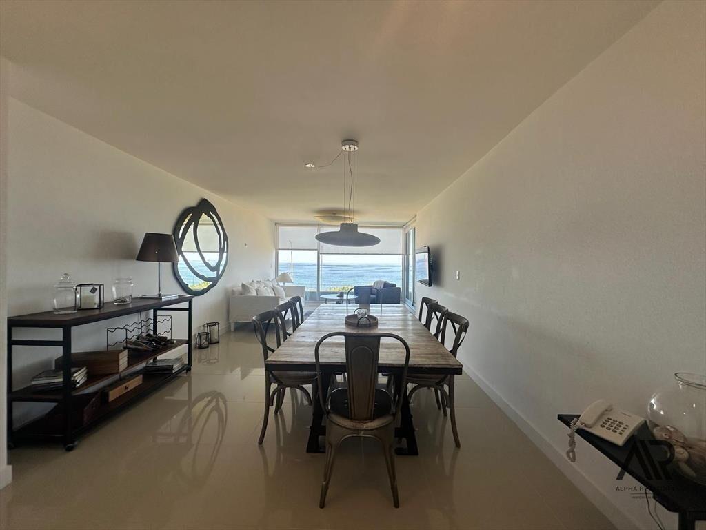 Apartamento en alquiler temporario c/ cochera en Pinares