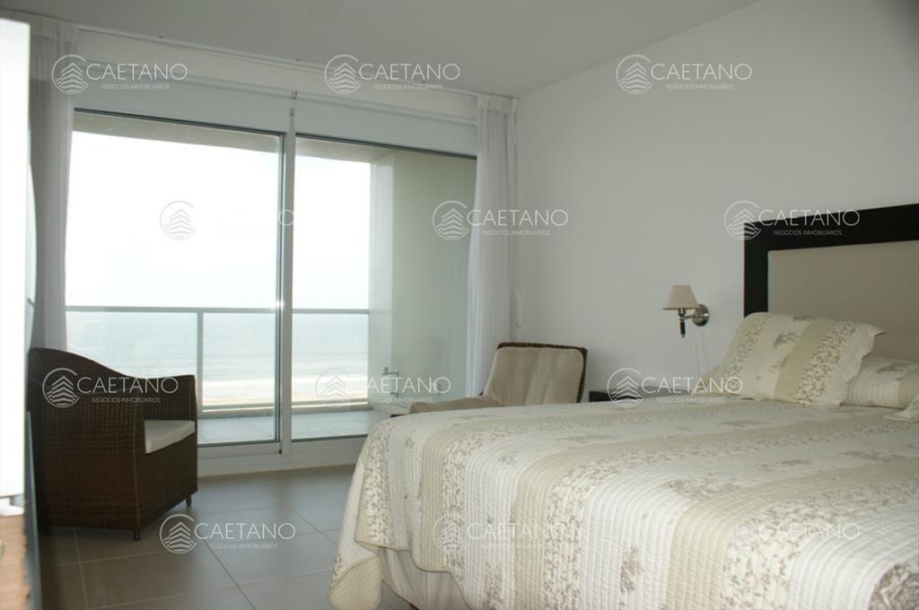 Alquiler de apartamento en Playa Brava.
