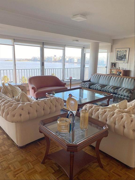 Venta Apartamento Pocitos Nuevo 4 Dormitorios 4 Baños Terra