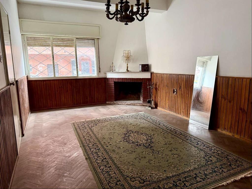 Venta casa 2 dormitorios más servicio, escritorio, garaje p