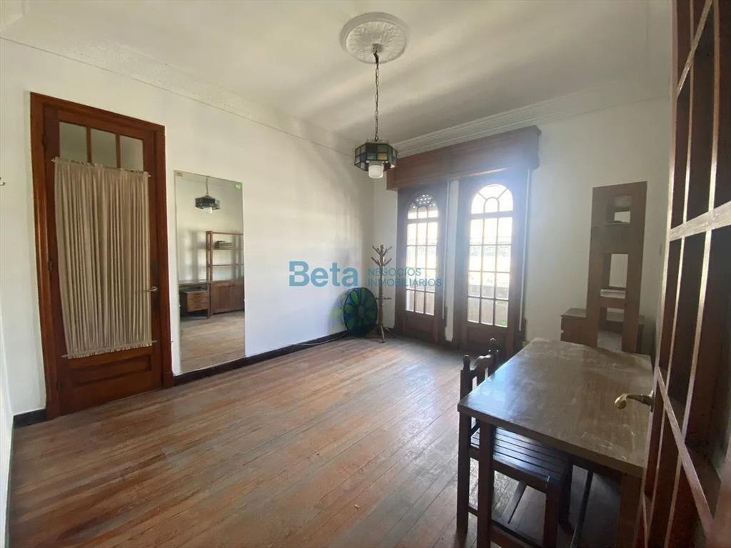 VENTA DE APARTAMENTO 3 DORM Y SERVICIO CIUDAD