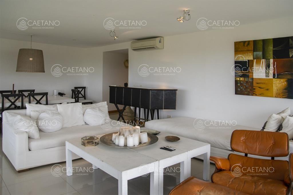 Venta Apartamento 3 dormitorios zona Playa Brava
