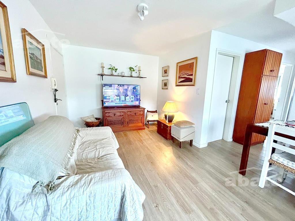 Venta apartamento de 2 dormitorios totalmente renovado en B