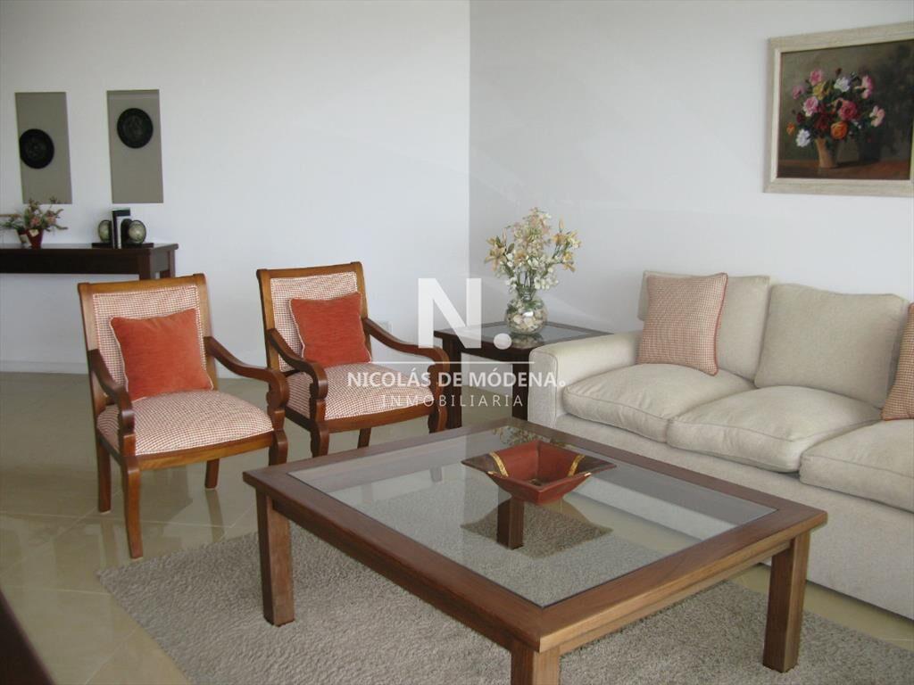 En venta apartamento en Aidy Grill de 3 Punta del