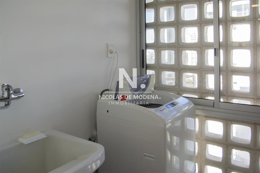 Apartamento en Mansa , 2 y dependencia en venta