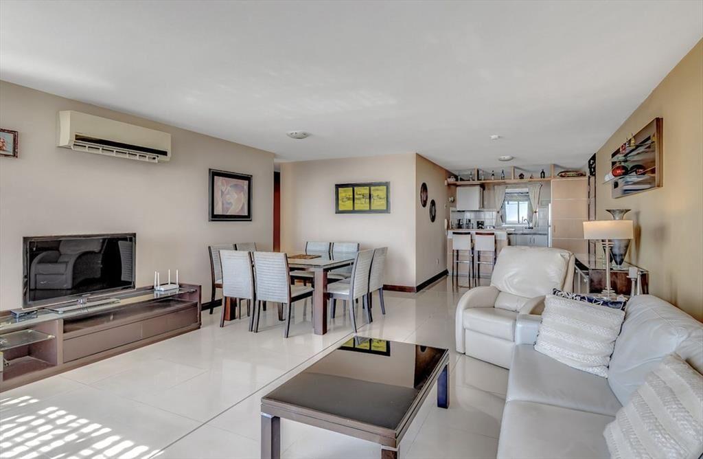 VENTA DEPARTAMENTO 3 DORMITORIOS PIRIAPOLIS