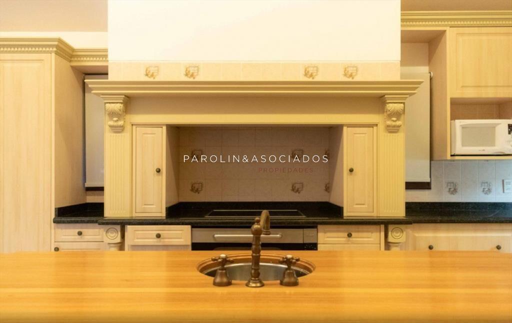Casa en venta de 4 dormitorios en playa Mansa,