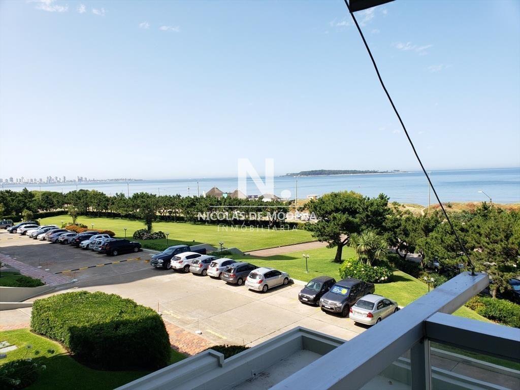 Apartamento en Venta de 3 dormitorios en Primera