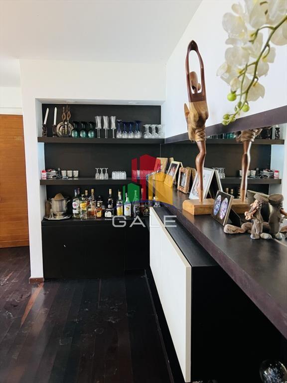 Venta de destacado apartamento en Punta Ballena,