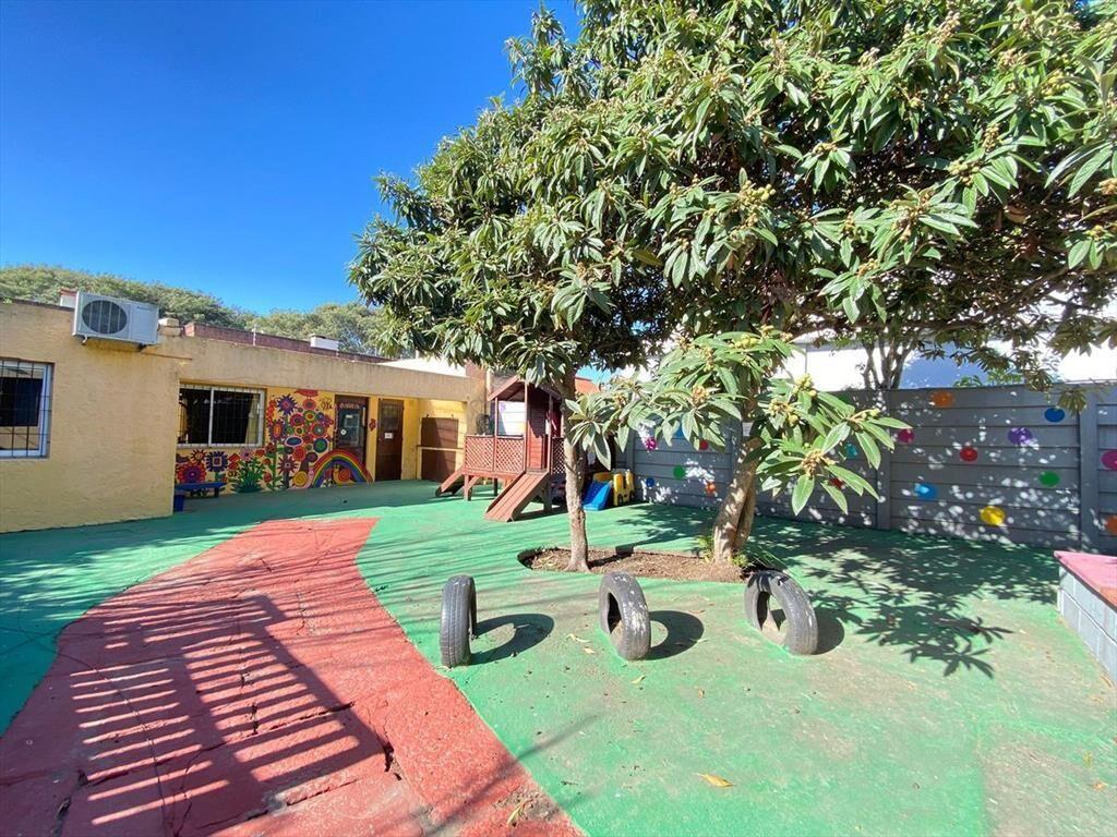 ALQUILER DE LOCAL EN SAYAGO 7 AMBIENTES 4 BAÑOS
