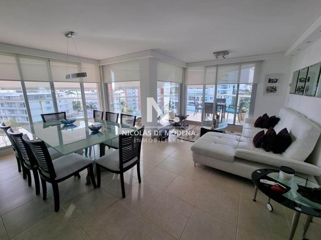 Apartamento de 3 dormitorios frente a Mansa. del