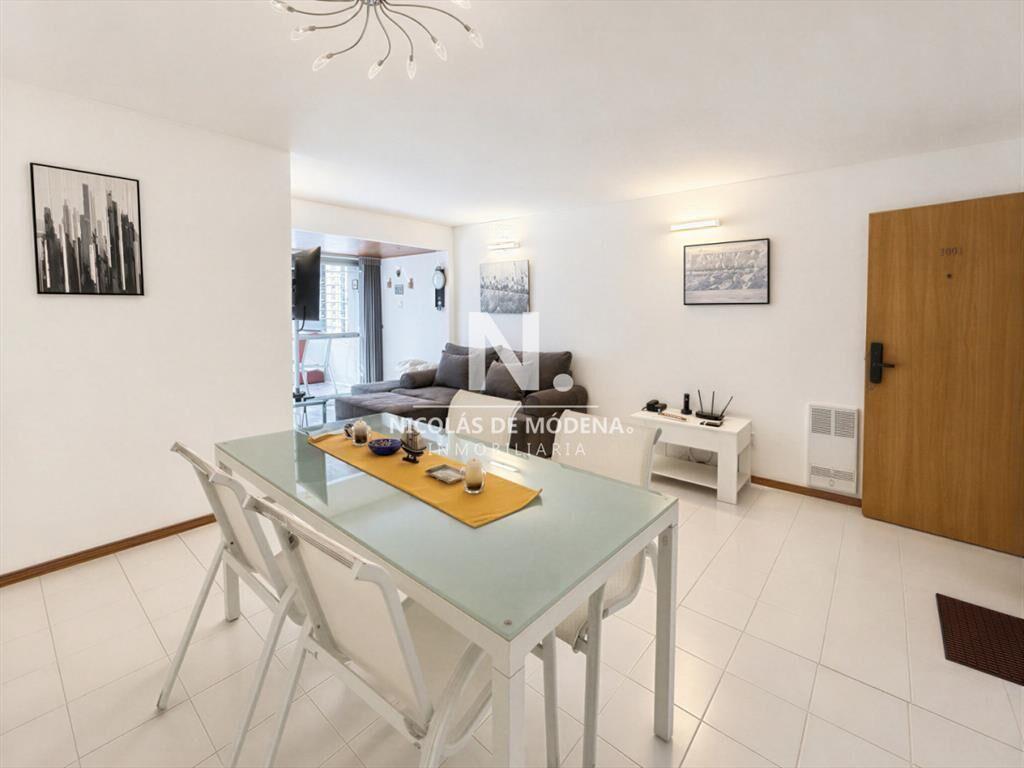 Apartamento de 2 dormitorios en venta y alquiler