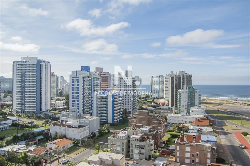 Apartamento de 2 dormitorios en venta en Torre a