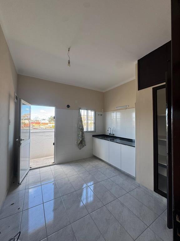 Alquiler Casa de altos 2 dormitorios con balcón a Gral. Flo