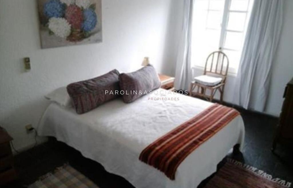 Casa de 4 Dormitorios en Venta en la Barra.