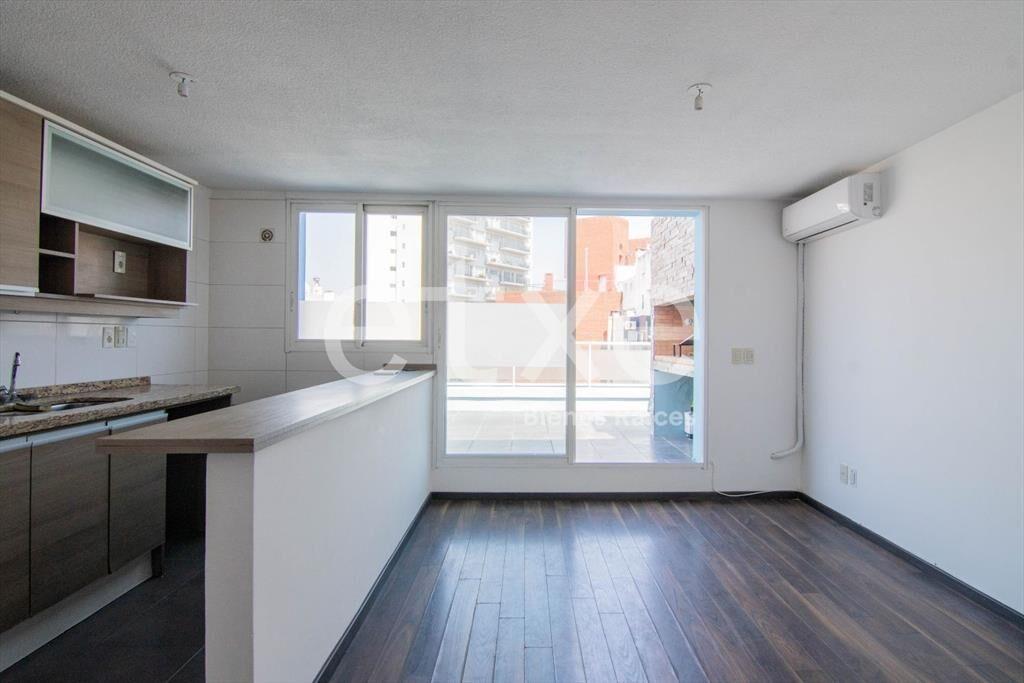Venta con Renta Penthouse en Pocitos...