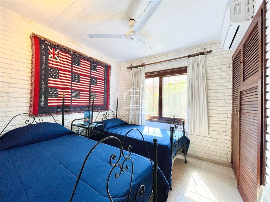 Excelente Casa de 4 Dormitorios en Playa Mansa -