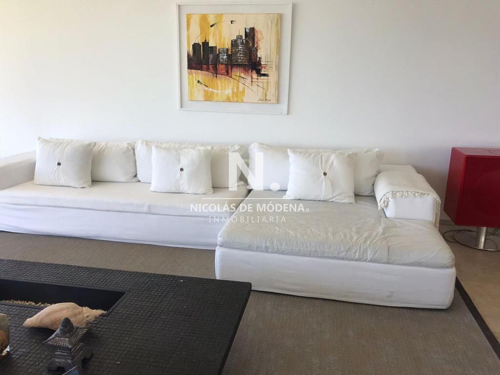 Vende apartamento de 4 dormitorios en suite, con vista espe