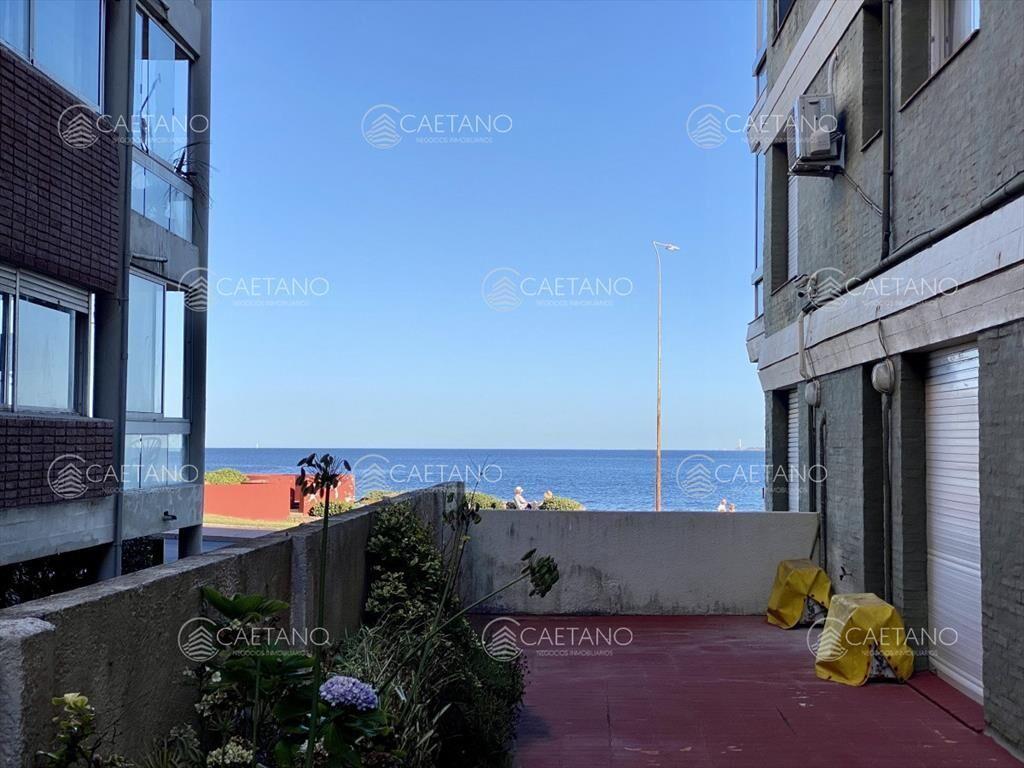Apto. planta baja a pasos del mar!