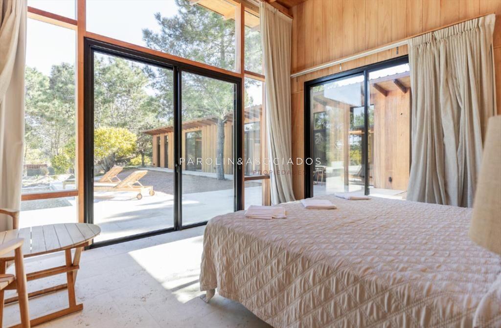 Casa en Venta de 5 Dormitorios en Laguna