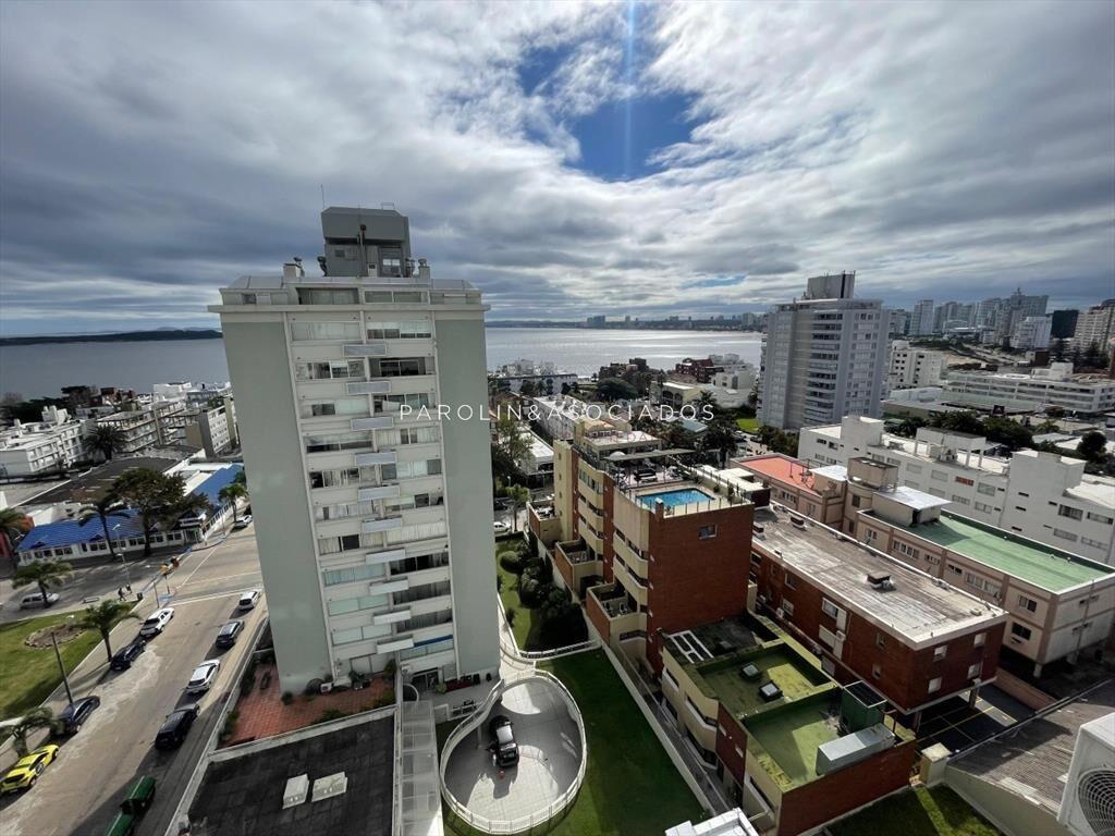 Apartamento en venta de 3 dormitorios en Punta