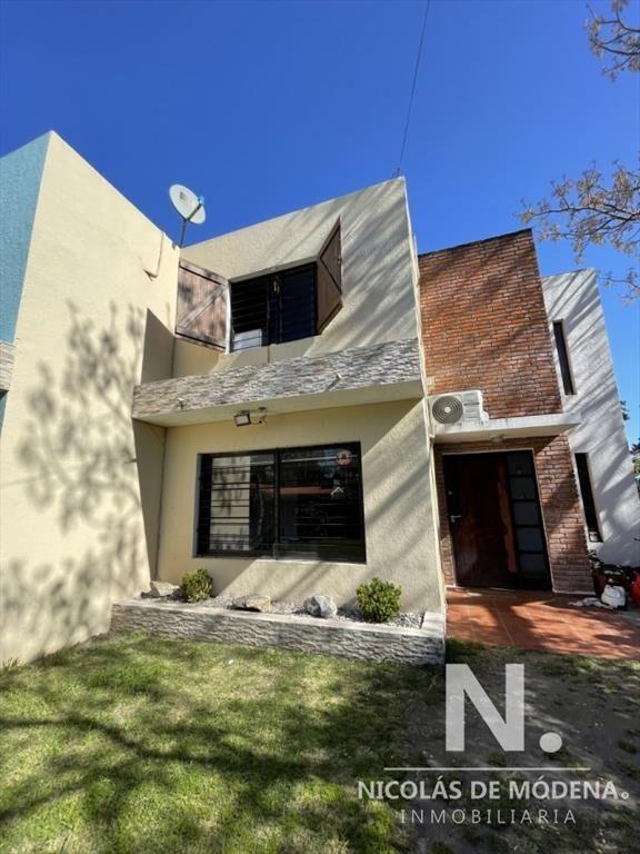 Casa concepto minimalista de 2 dormitorios en Pinares en ve