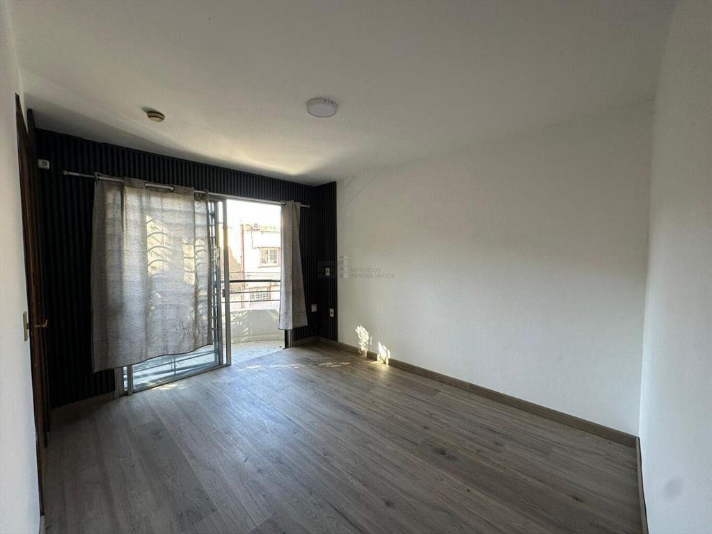 Se alquila Apartamento de un dormitorio con balcón en Parqu