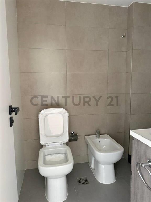 1 dormitorio con cochera, renta asegurada 2026, Cordón Su...