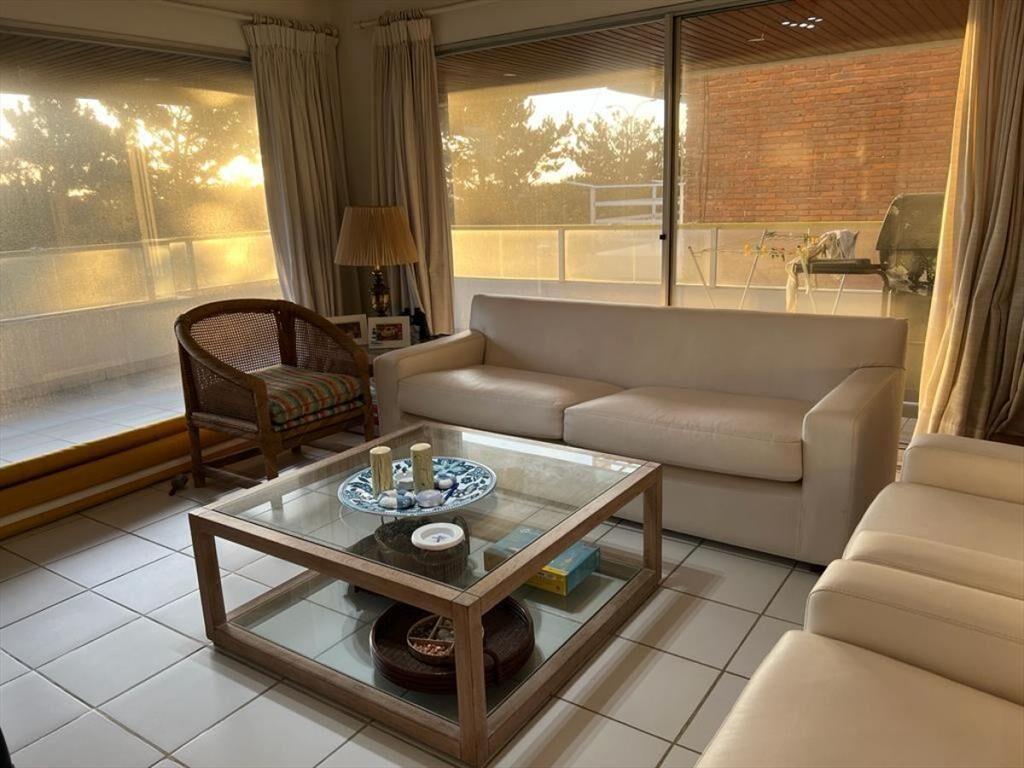 Apartamento  en Mansa.  Frente al mar. Punta del Este