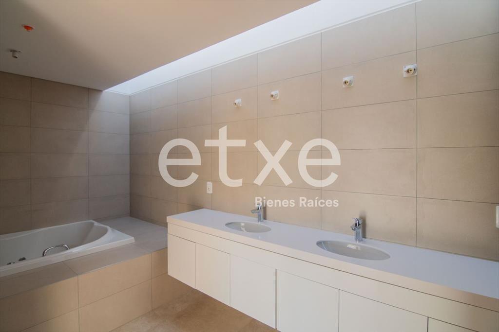 Venta Duplex 4 dormitorios Carrasco Boating Torre 1...