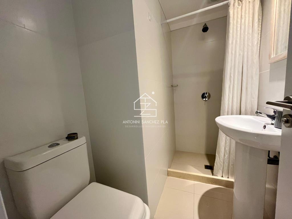 VENTA APARTAMENTO 2 DORMITORIOS Y SERVICIO PUNTA
