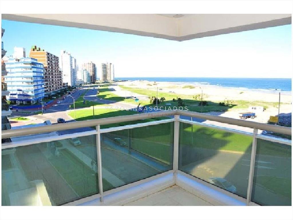 Apartamento en venta de 3 dormitorios en Torre