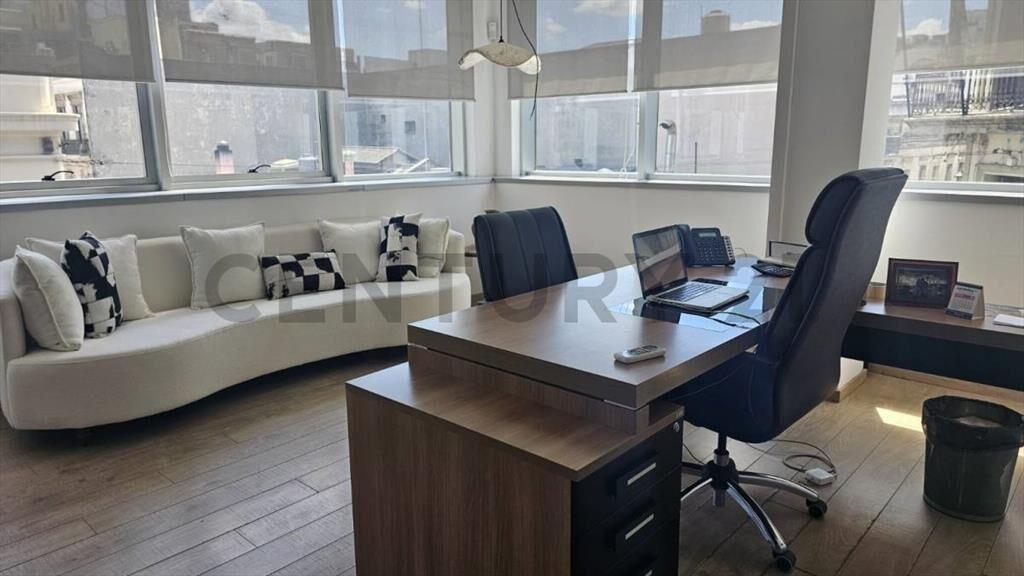 Venta o Permuta Piso 15 oficinas,5 cocheras en Ciudad Vie...