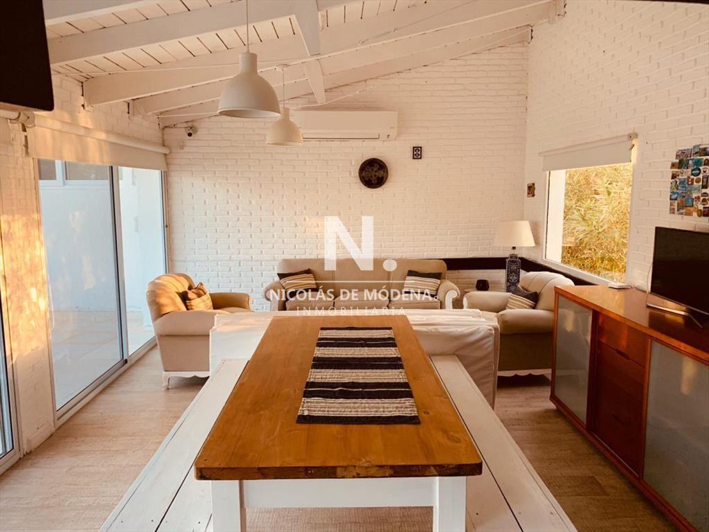 Espectacular casa en primera lÃ­nea de la mansa