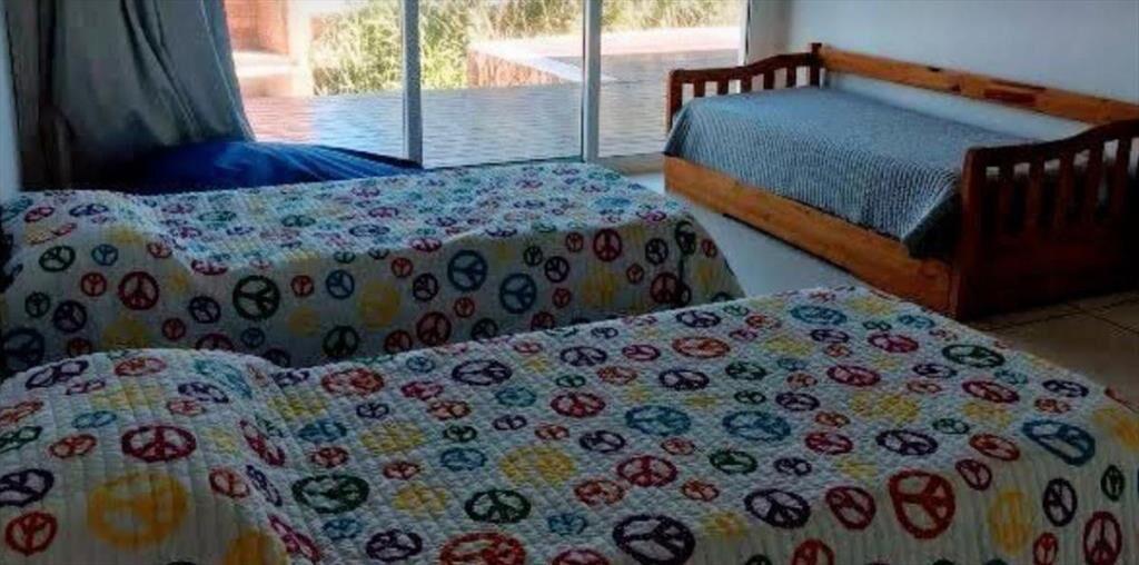 CASA EN VENTA DE 4 DORMITORIOS EN MANANTIALES