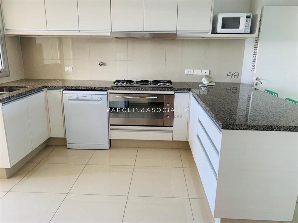 Apartamento en venta de 3 dormitorios en Brava