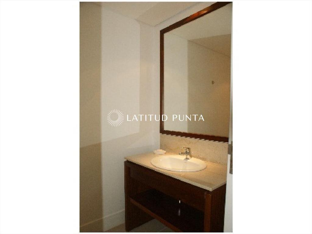 Apartamento en Le Parc, 3 suites más dependencia