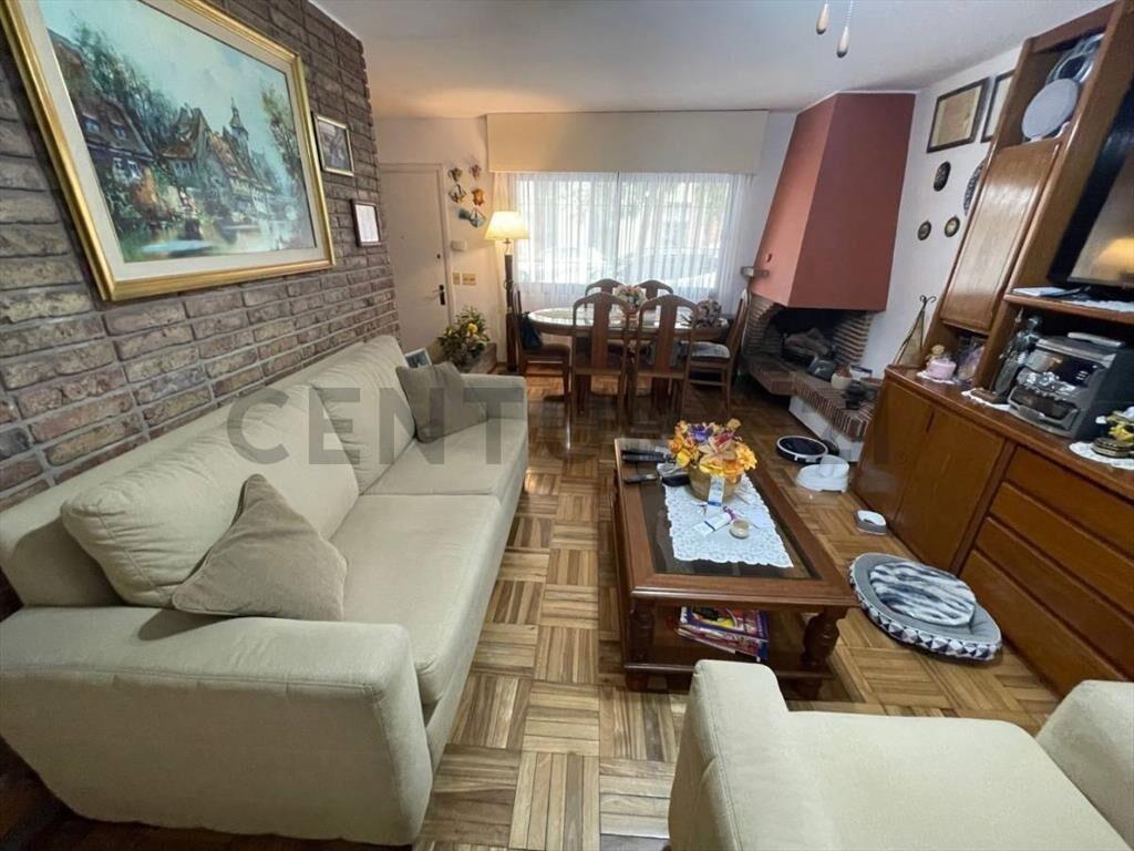 Venta Casa 2 plantas.Cordon.3 dormitorios.3 baños.Garaje....