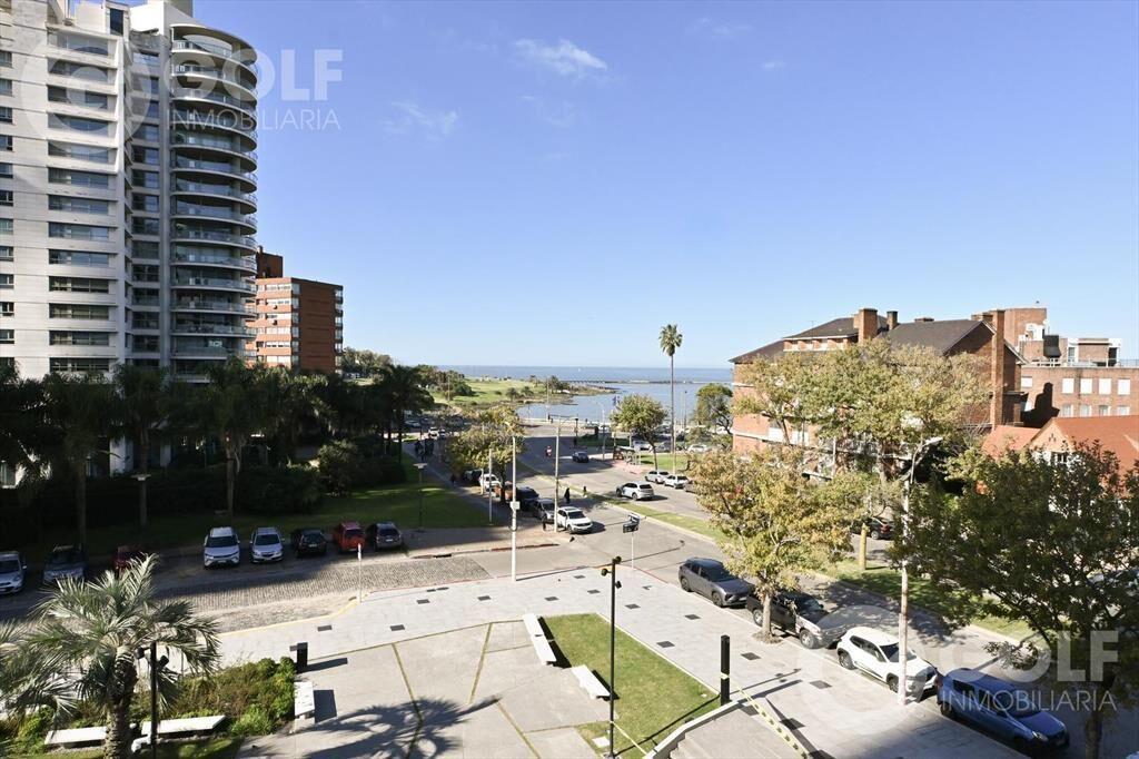 Venta de apartamento de 3 dormitorios en COSMOS - Puerto de