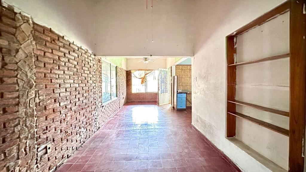 VENTA CASA COSTANERA CON JARDÍN