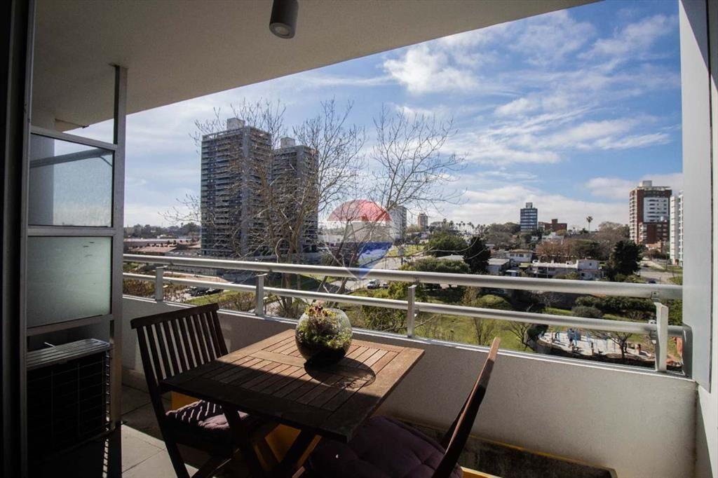 Apartamento en alquiler en Malvín Sur – 2 D 2B GAR