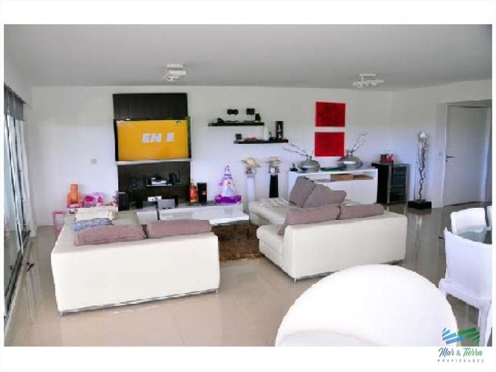 Vendo apartamento 3 dormitorios, primera línea