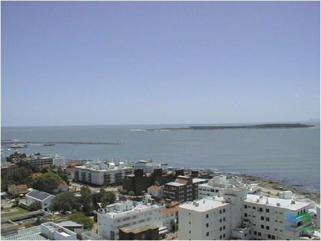 Apartamento en piso alto, torre tradicional en